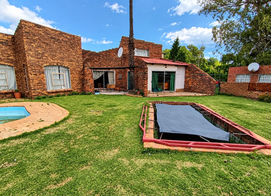 4 Bedroom Property for Sale in Heilbron Free State
